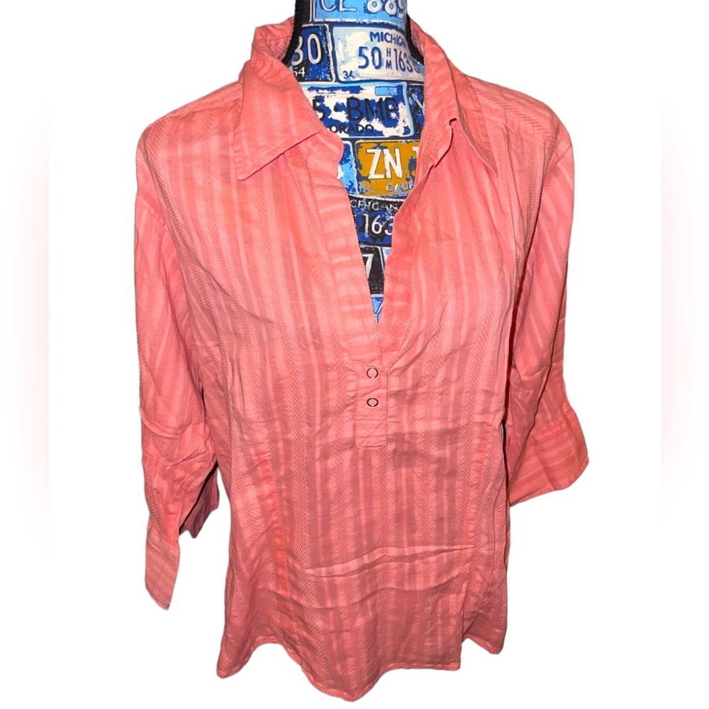 Women’s salmon pink linen v neck with collar button down blouse